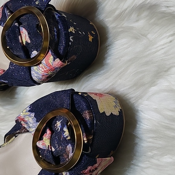 Strategia Platform Shoes - Picture 4 of 8